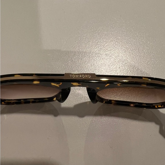 Tom Ford Navigator Sunglasses - Picture 4 of 10